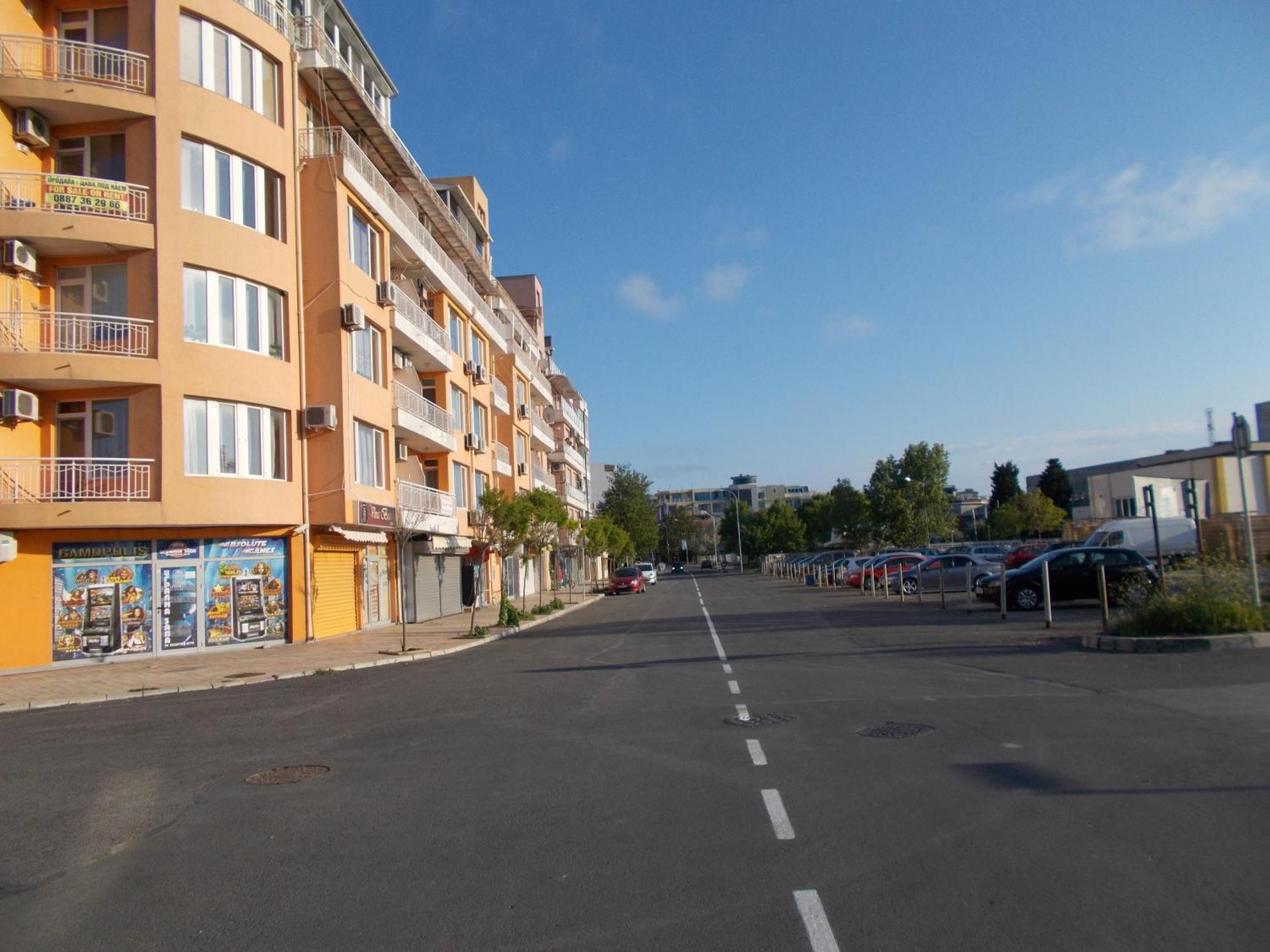 Apartamenti Zhelezovi Pomorie Exteriör bild