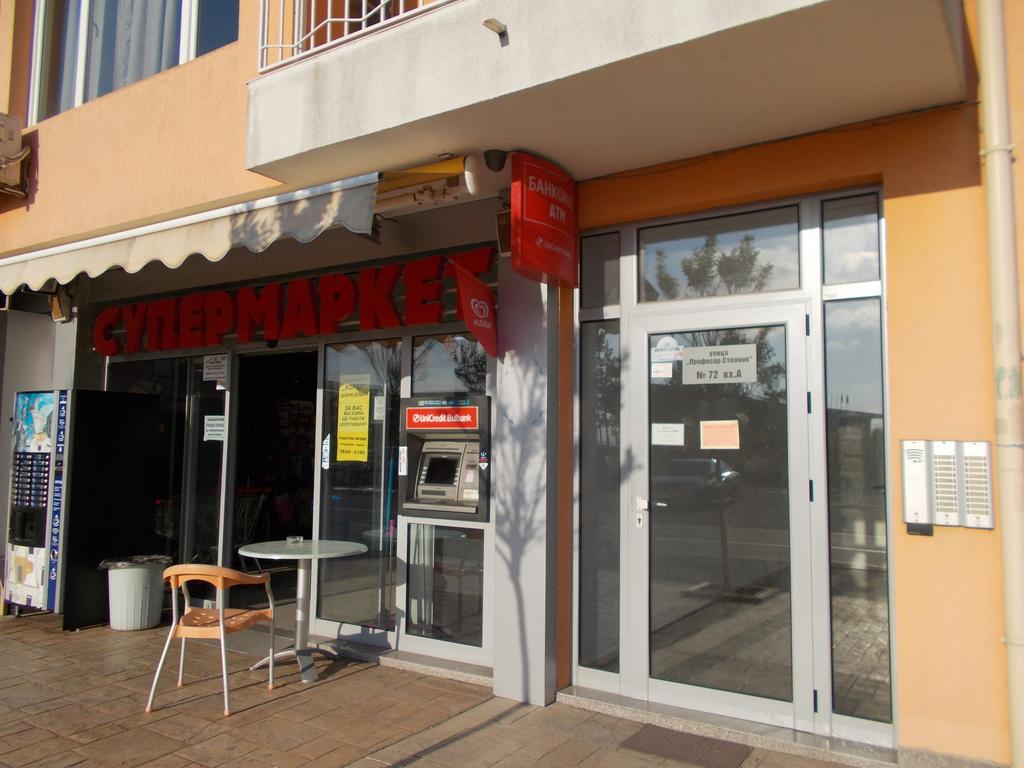 Apartamenti Zhelezovi Pomorie Exteriör bild