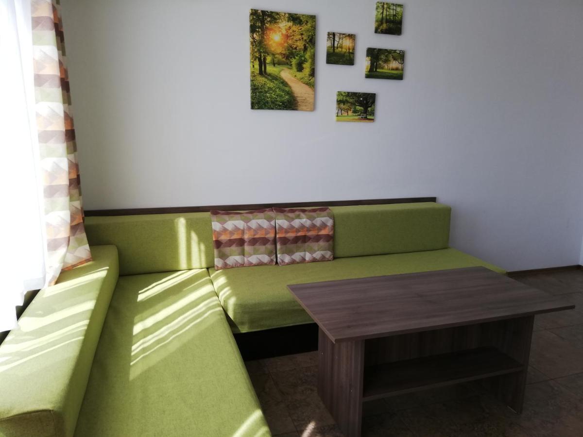 Apartamenti Zhelezovi Pomorie Exteriör bild