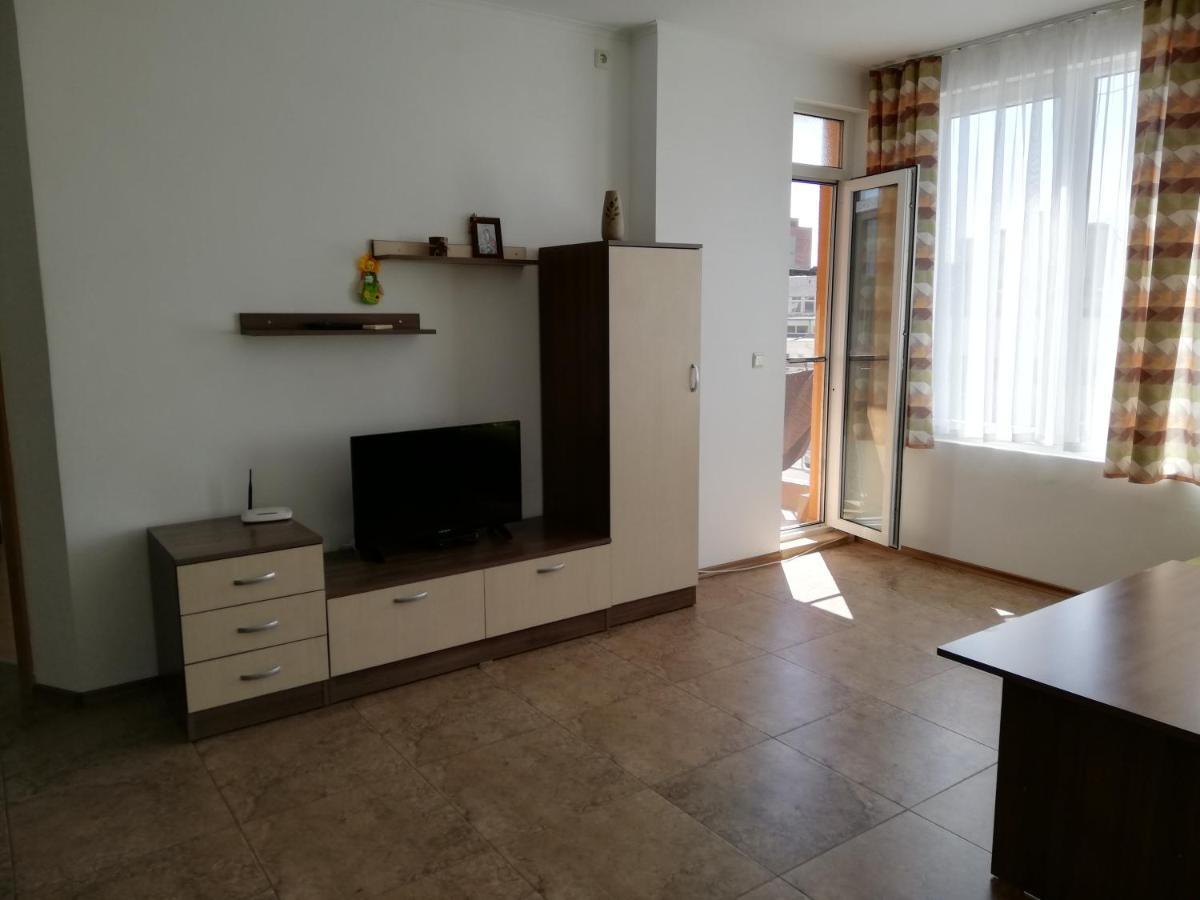 Apartamenti Zhelezovi Pomorie Exteriör bild