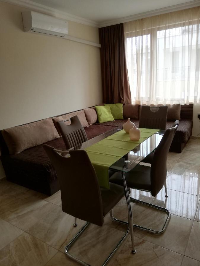 Apartamenti Zhelezovi Pomorie Exteriör bild